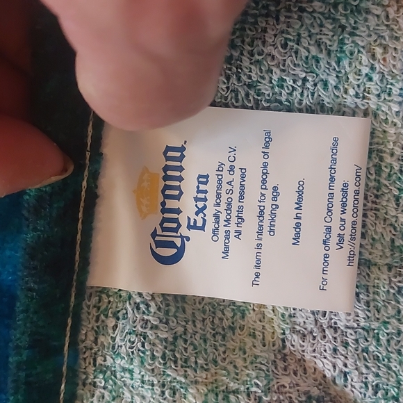 Corona Find Your Beach Towel - NWOT - Picture 3 of 4